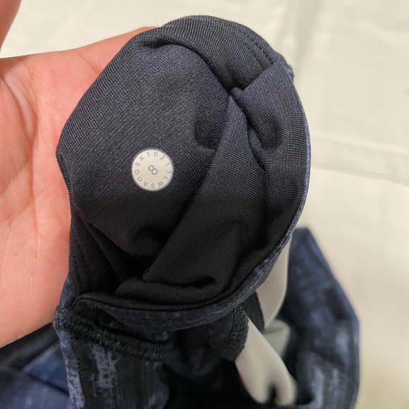 Lululemon Train Times - Picture 8 of 8